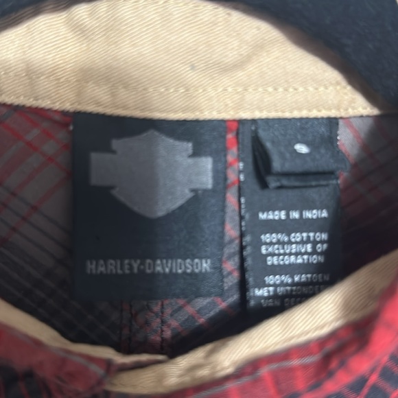 Men’s Harley Davidson button down - Picture 2 of 3